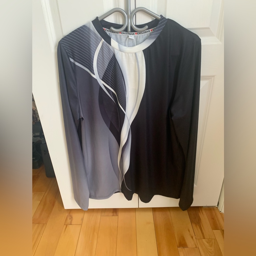 New, Long sleeve top with with beautiful design in black, white and grey